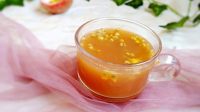 百香果苹果汁（排毒养颜）,敏茹意作品
百香果苹果汁
