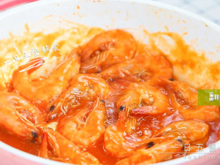 茄汁大虾,收成浓郁的汁就可以出锅了。