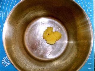 黄金椰丝球,黄油室温软化
