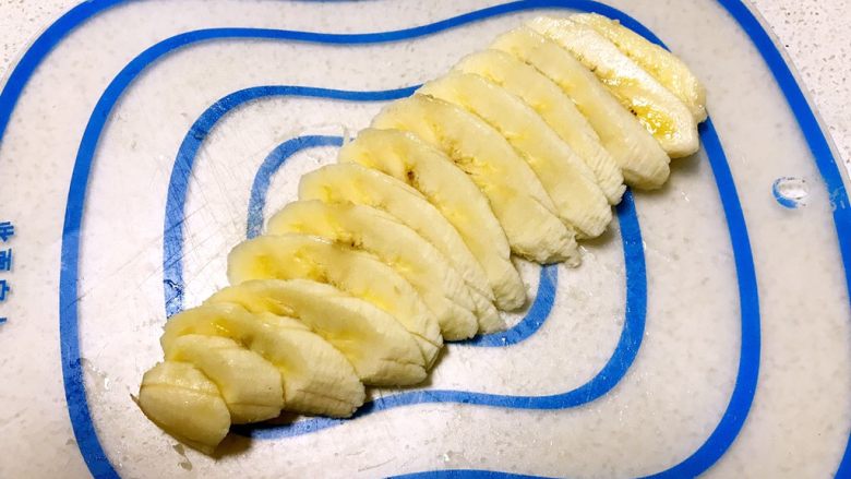香蕉派,把香蕉切成小片