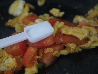 西红柿鸡蛋面,加一勺盐
