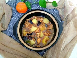 土豆香菇焖鸡腿肉