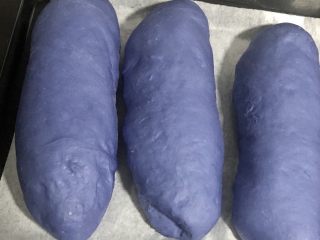 星空麻薯软欧,发酵到两倍大结束。