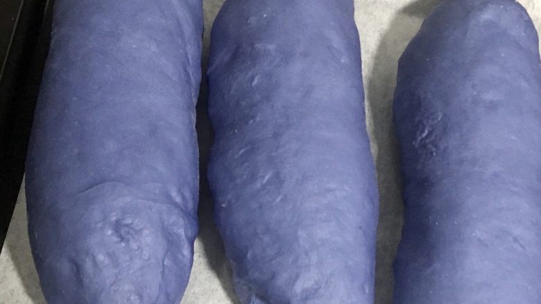星空麻薯软欧,发酵到两倍大结束。