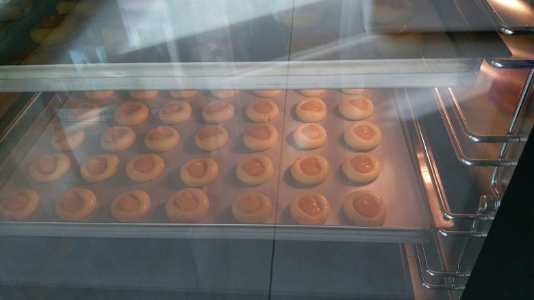 芒果果酱饼干,猛犸象风炉烤箱150度烘烤18分钟