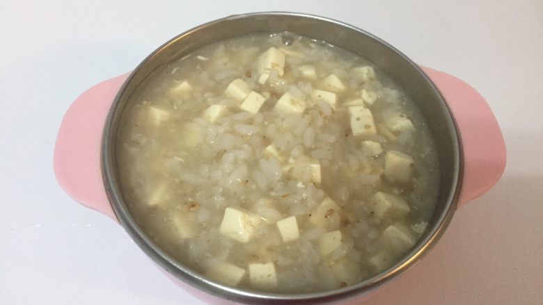辅食：芝麻豆腐粥,美味的粥就完成了。