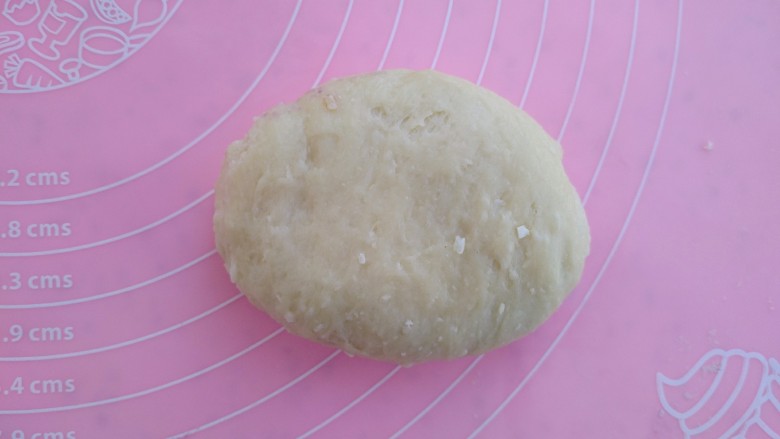 紫薯椰蓉拉丝面包,包成椭圆形