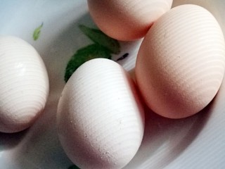 阳光早餐～秋葵厚蛋烧,所需食材～鸡蛋