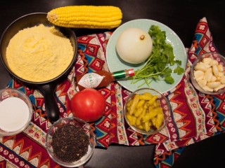 墨西哥玉米脆片,准备食材。