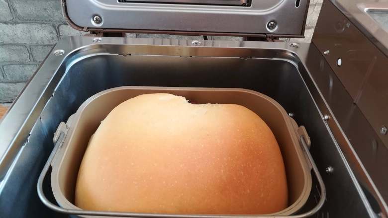红豆面包（面包机版）,面包烤熟后取出放凉