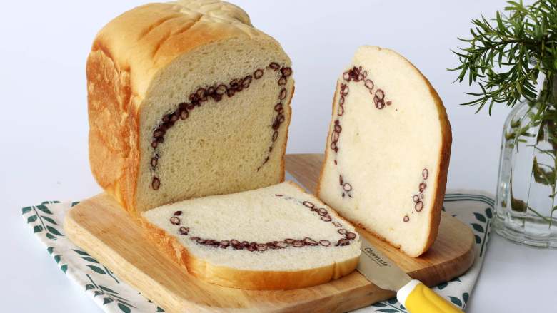 红豆面包（面包机版）,面包放凉后切片