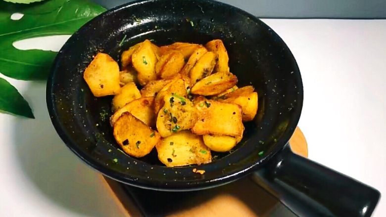 圆土豆+香煎土豆,即可关火开吃