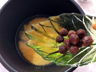 暖冬系列之最养人的红枣桂圆小米粥,加入桂圆