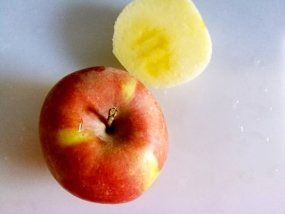 冬季益阳早餐 肉桂苹果,苹果洗净