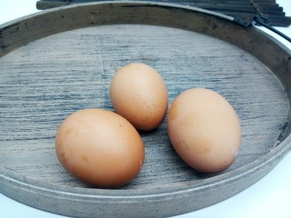 厨房挑战+素菜+ 美味西红柿炒鸡蛋,鸡蛋3个