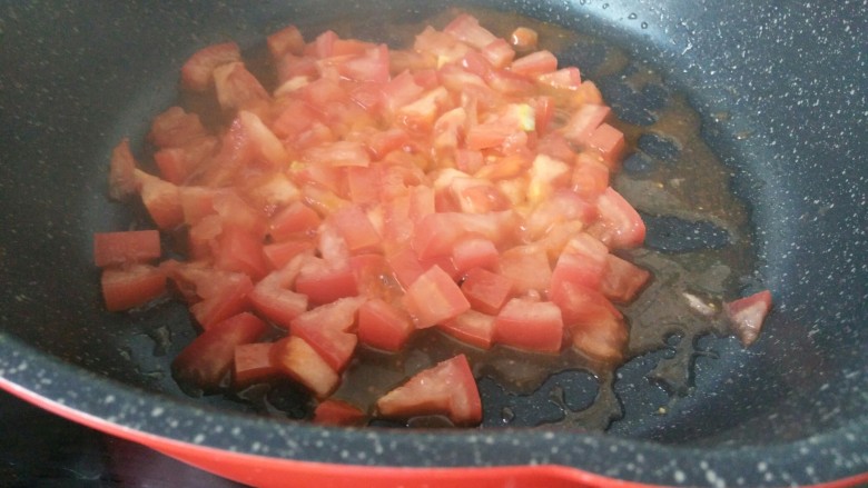 百变鸡蛋+西红柿蛋花汤,西红柿炒出水份。