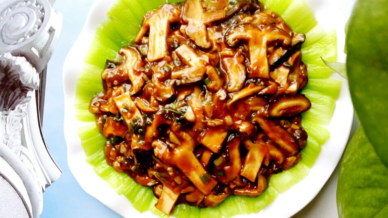 简单又好吃的家常菜，即使是新手也能轻松做好的香菇油菜