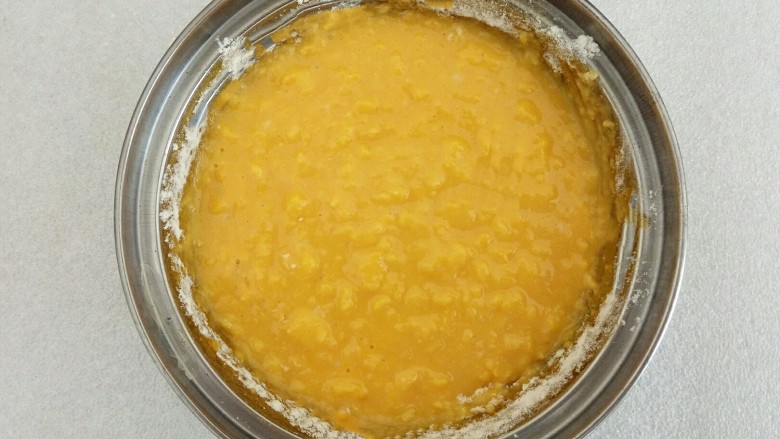 橙香枸杞碗糕,上下搅拌均匀