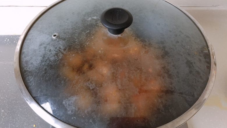 酒酿红烧鸡,加盖转小火煮10分钟