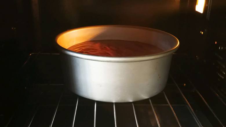 一见倾心—红丝绒戚风蛋糕8寸,烤箱中下层140度烤55分钟