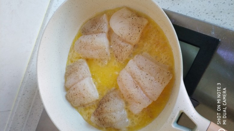 香煎龙利鱼,黄油+橄榄油煎