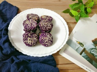 紫薯芝麻饼,成品