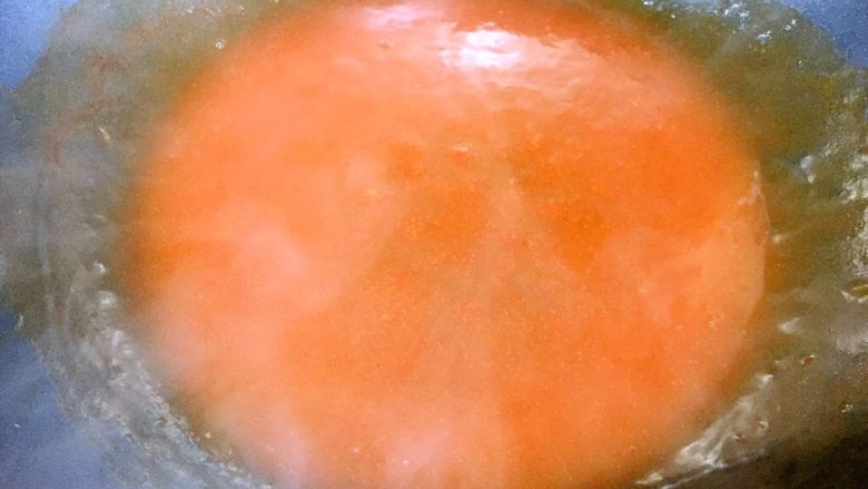 茄汁灯笼茄子,水淀粉勾芡，做成稠汁