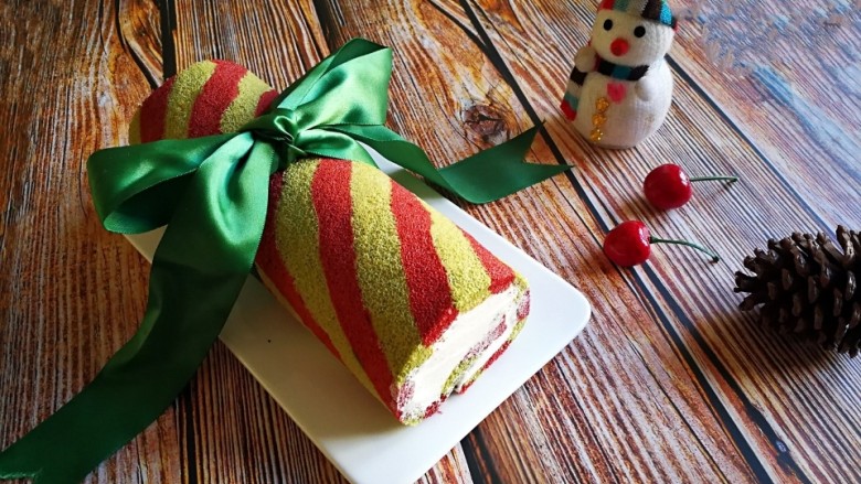 浓浓圣诞气息的—蛋糕卷,装饰一下