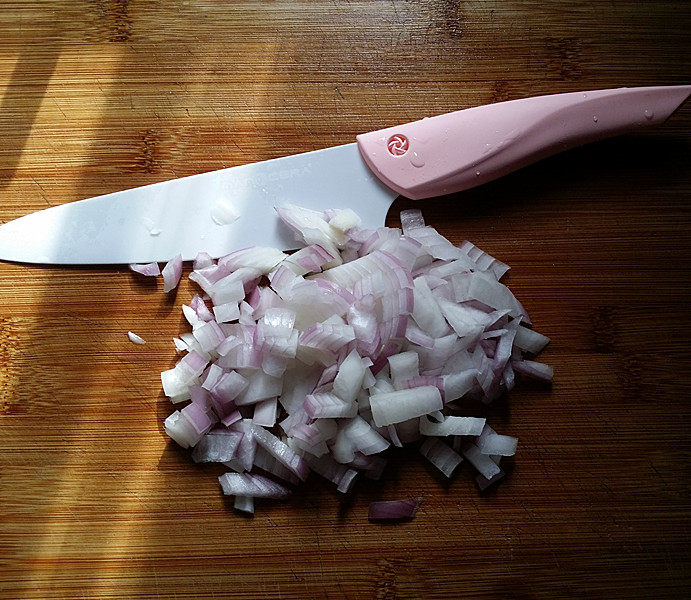 寿喜锅（改良版） ,洋葱洗净后切碎粒