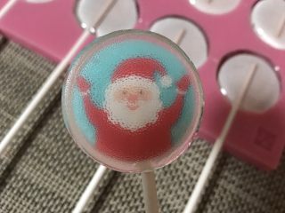 圣诞水晶棒棒糖,棒棒糖基本冷却后就可以取出但这时表面会有很多气泡