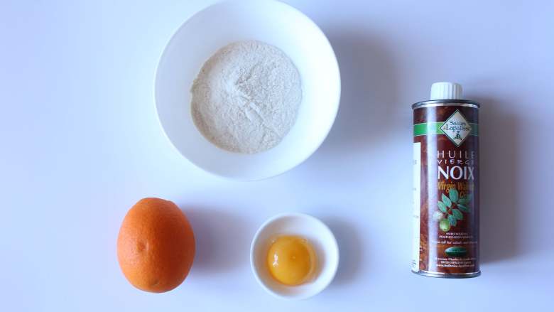 香橙蛋饼（适合9个月以上的宝宝）,准备所有食材