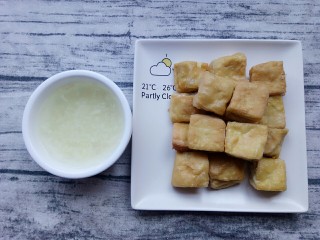 揭阳+炸豆腐,再搭配蒜蓉盐