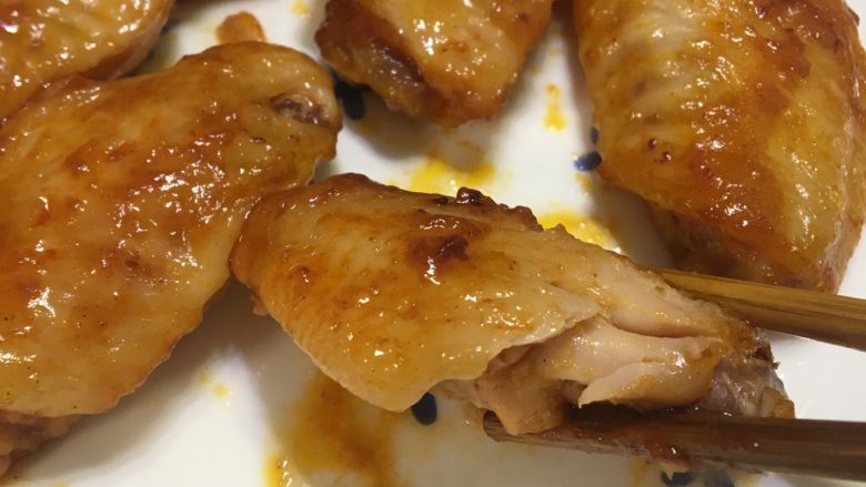 吃鸡+吮指烤鸡翅,巨好吃！