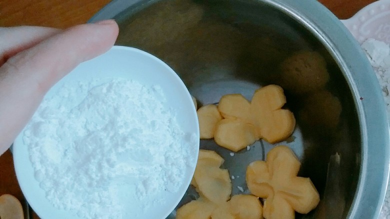 黄油饼干（少油少糖版）,准备好需要的糖粉