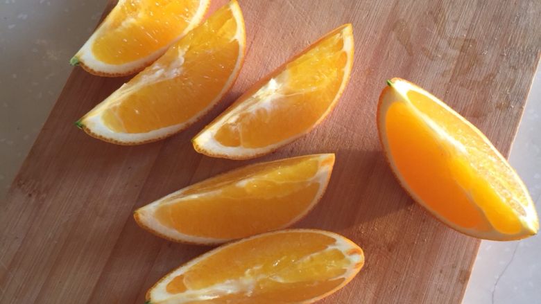 糖渍橙皮,切开，果肉直接吃掉呗，就是每次吃橙子的时候把橙子皮留出来
