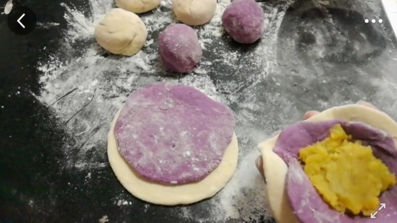 紫薯红薯包子（杂粮馒头）,加入黄心红薯馅料