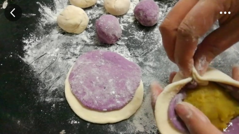 紫薯红薯包子（杂粮馒头）,像包包子一样包起来