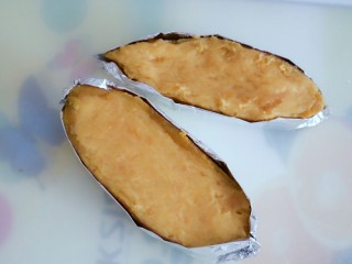 奶香芝士焗红薯（地瓜）,包好的地瓜
