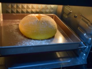 南瓜麻薯蜜豆软欧,烤箱中层150度35分钟