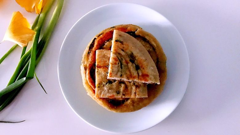 燕麦葱油饼，吃出营养新高度,成品。