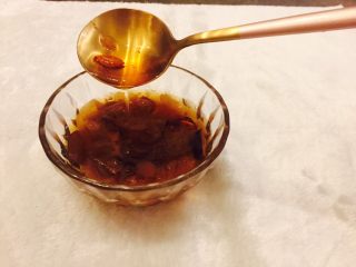 桂圆枸杞红枣银耳汤,浓浓的一碗
