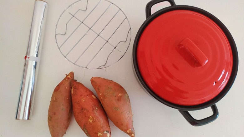 砂锅烤红薯,准备好食材和工具