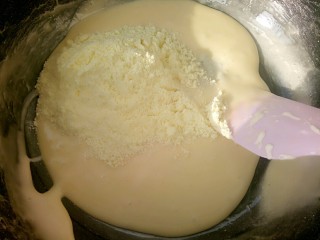 牛扎饼干,棉花糖化开马上放奶粉。