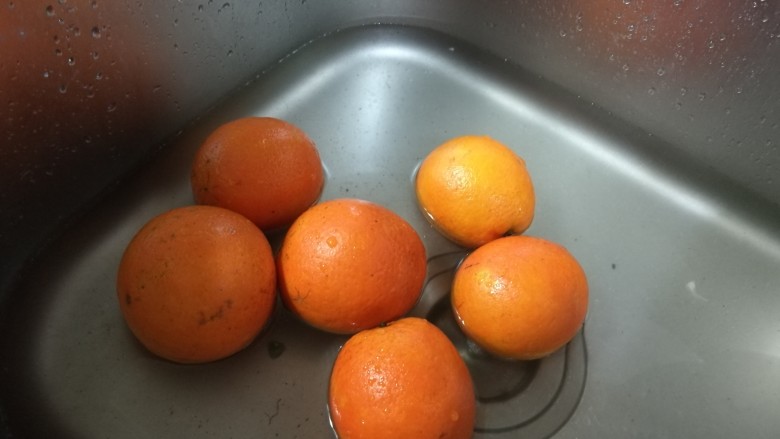 橙子果酱 化痰消食防感冒,用清水洗净