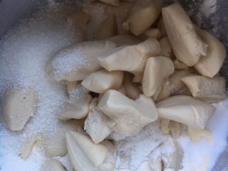70%中种北海道吐司,中种面团剪碎和主面团材料一起揉面