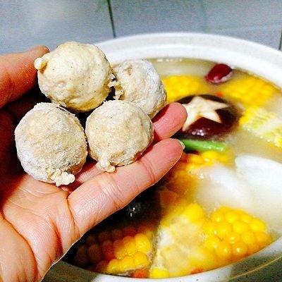 一锅炖+海鲜烩锅,香菇丸子，比较耐煮的先加