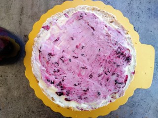 草莓裸蛋糕,再抹上蓝莓酱