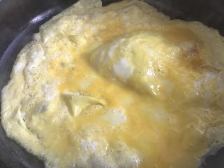 蒜苔炒蛋,煎鸡蛋饼