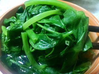 #微波炉美食#+清水沁翡翠,看看这碧绿的颜色和品相是不是比锅煮得好呢😀👍
