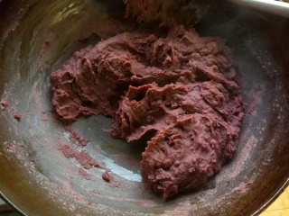 自制红豆沙, 慢慢把水分炒干